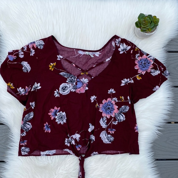 Mudd floral cropped top with tie front & criss cross neckline - Picture 1 of 4